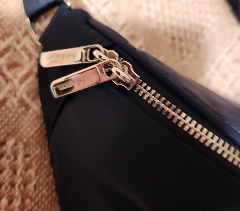 Lululemon City Essentials Belt Bag Crossbody 3L Navy Silver - Picture 4 of 7
